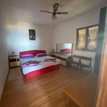 Jakov Lägenhet Trogir