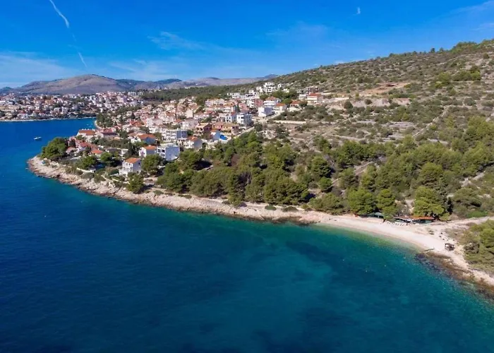 Jakov * טרוגיר