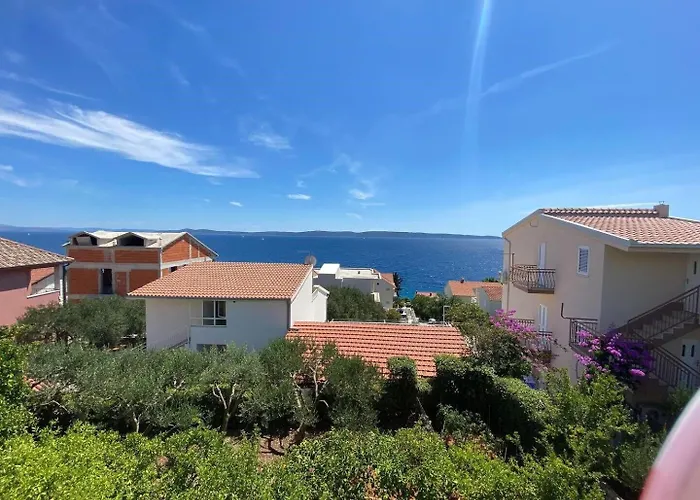 Jakov דירה טרוגיר