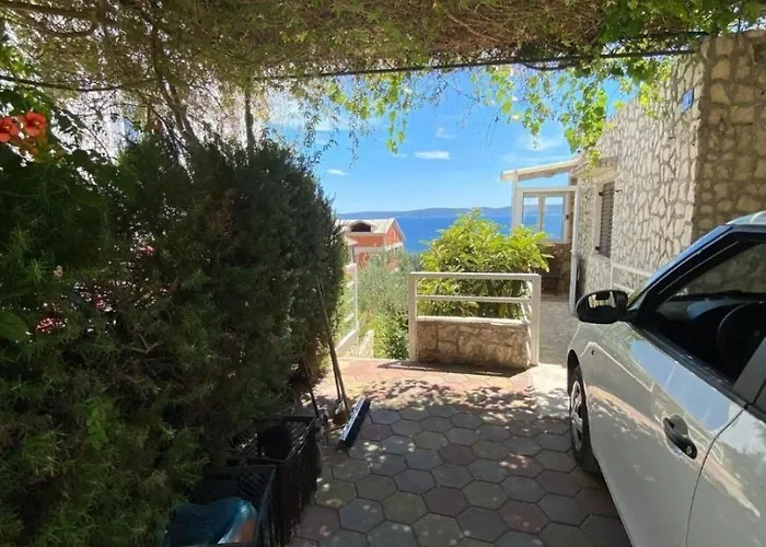 דירה Jakov טרוגיר